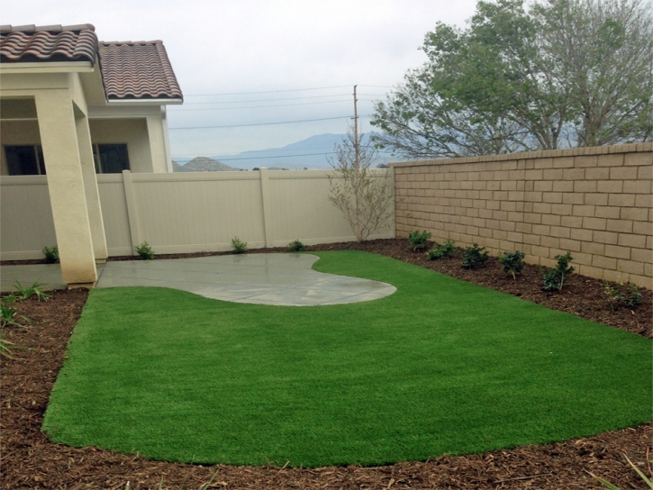 Faux Grass Moab, Utah Landscape Rock, Backyard Designs